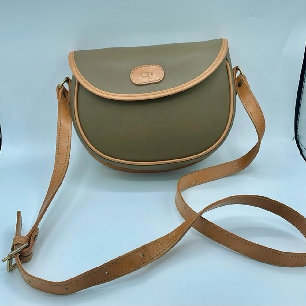 CHRISTIAN DIOR **Vintage** Olive Green 💚 and Tan Women's Crossbody Bag 🏹 EUC ♥️ - Picture 5 of 9